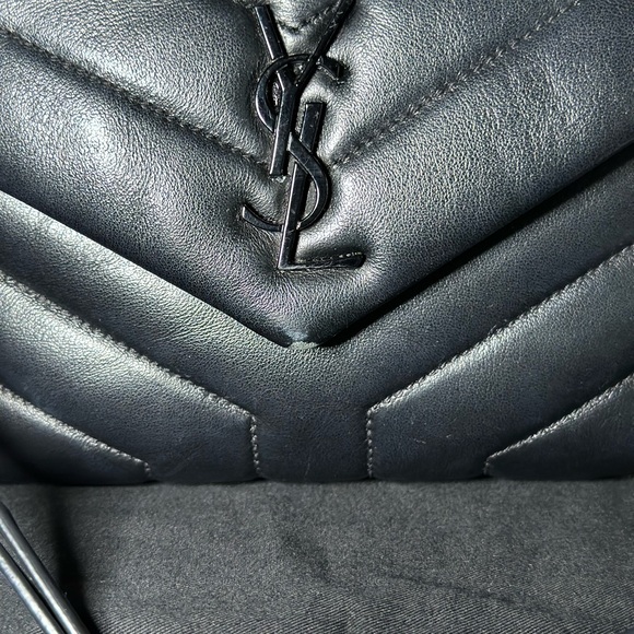 Saint Laurent Black Quilted Crossbody Bag - Picture 3 of 11
